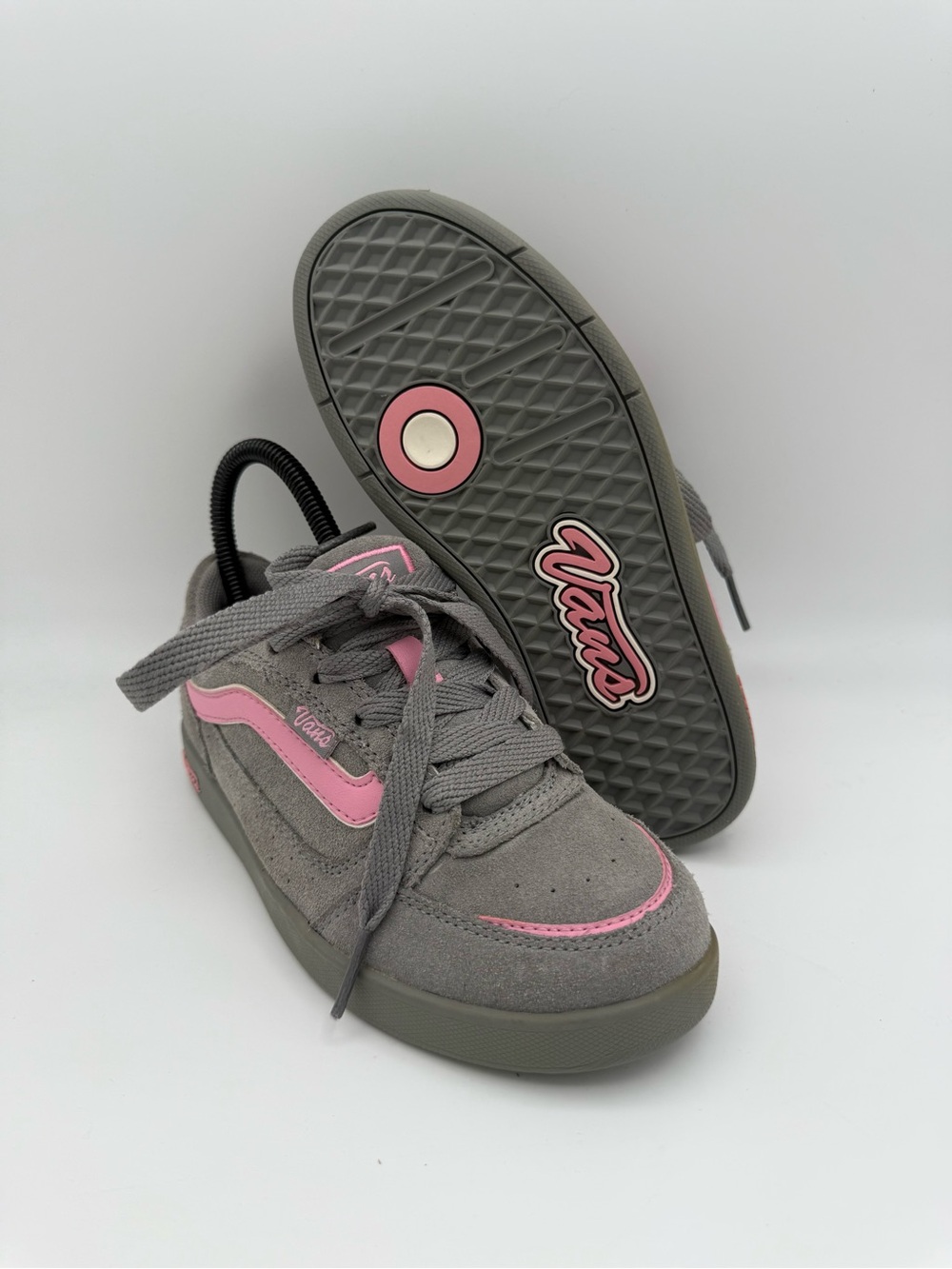 Youth Kids Vans Basha Pink Gray Suede Vintage Y2K Low-Top Skate Shoes Size 5